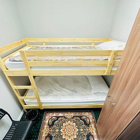 Center Capsule Hotel Almatî Exterior foto